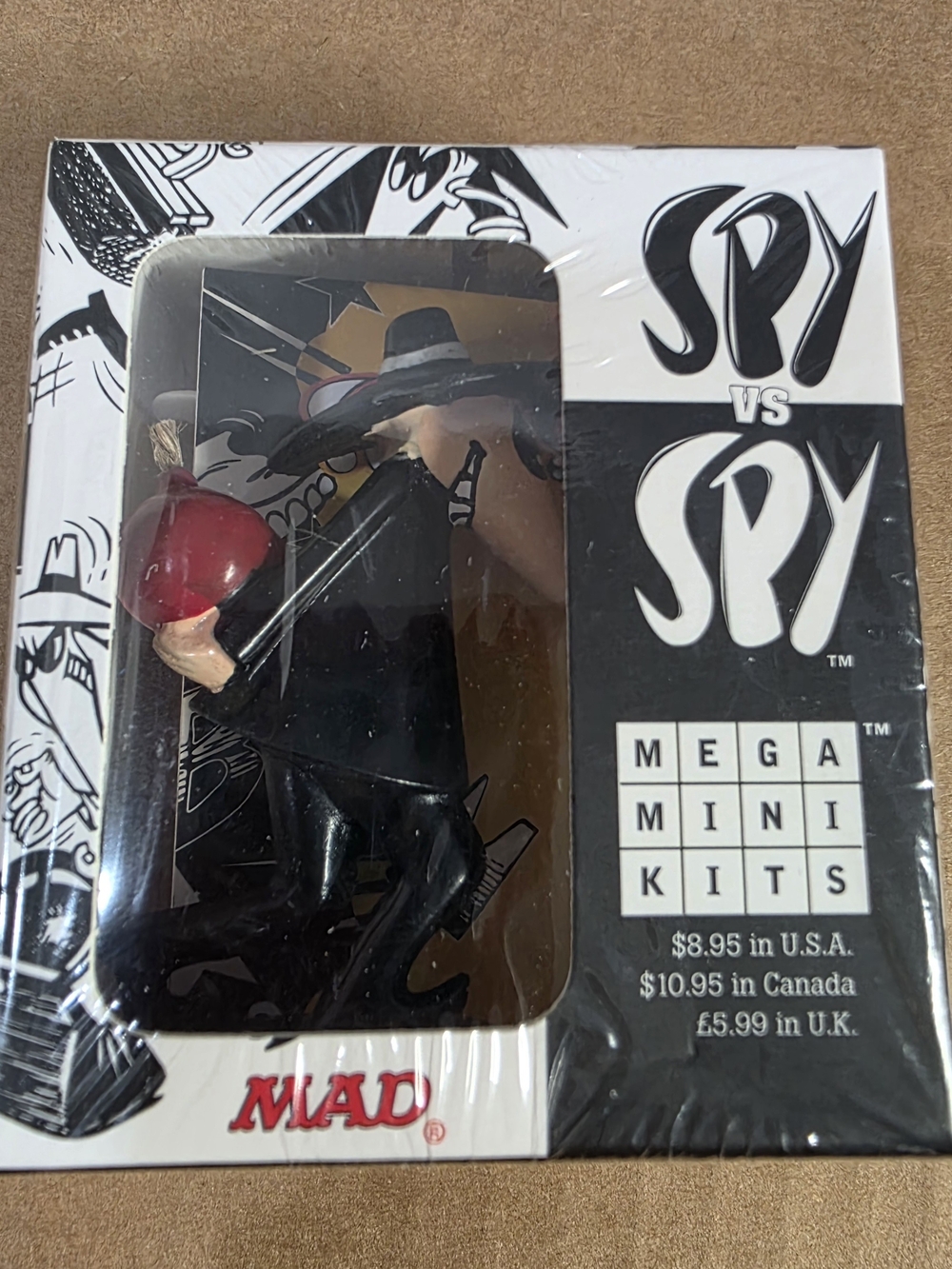 Mad Spy vs Spy Mini Mega Kit 2 Figures Book Box, Running Press 2010 Edition NEW